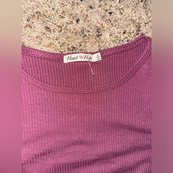 Heart and hips cute 🎀 pink tight blouse size large - Picture 2 of 4